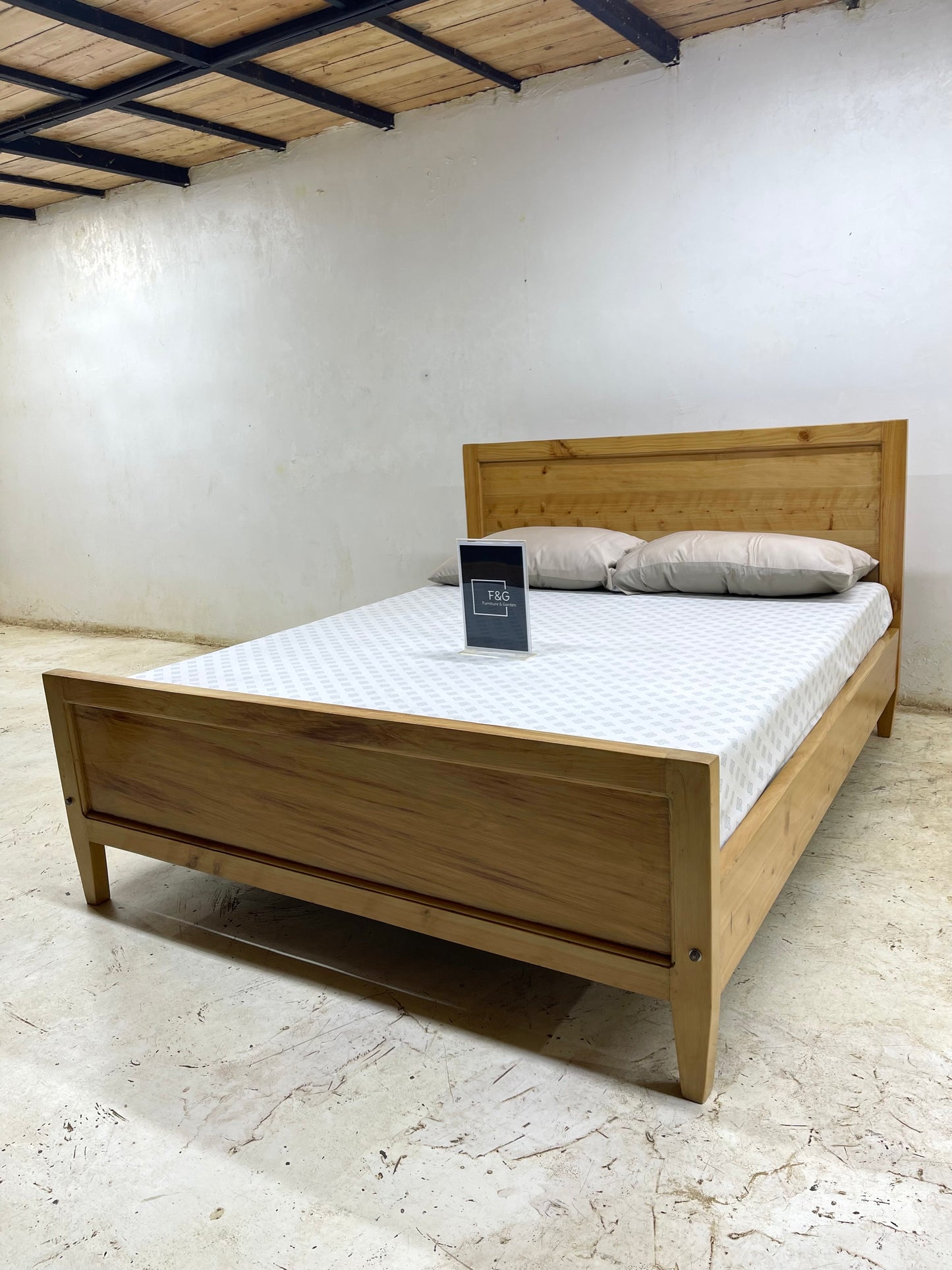 The Celestia Bed