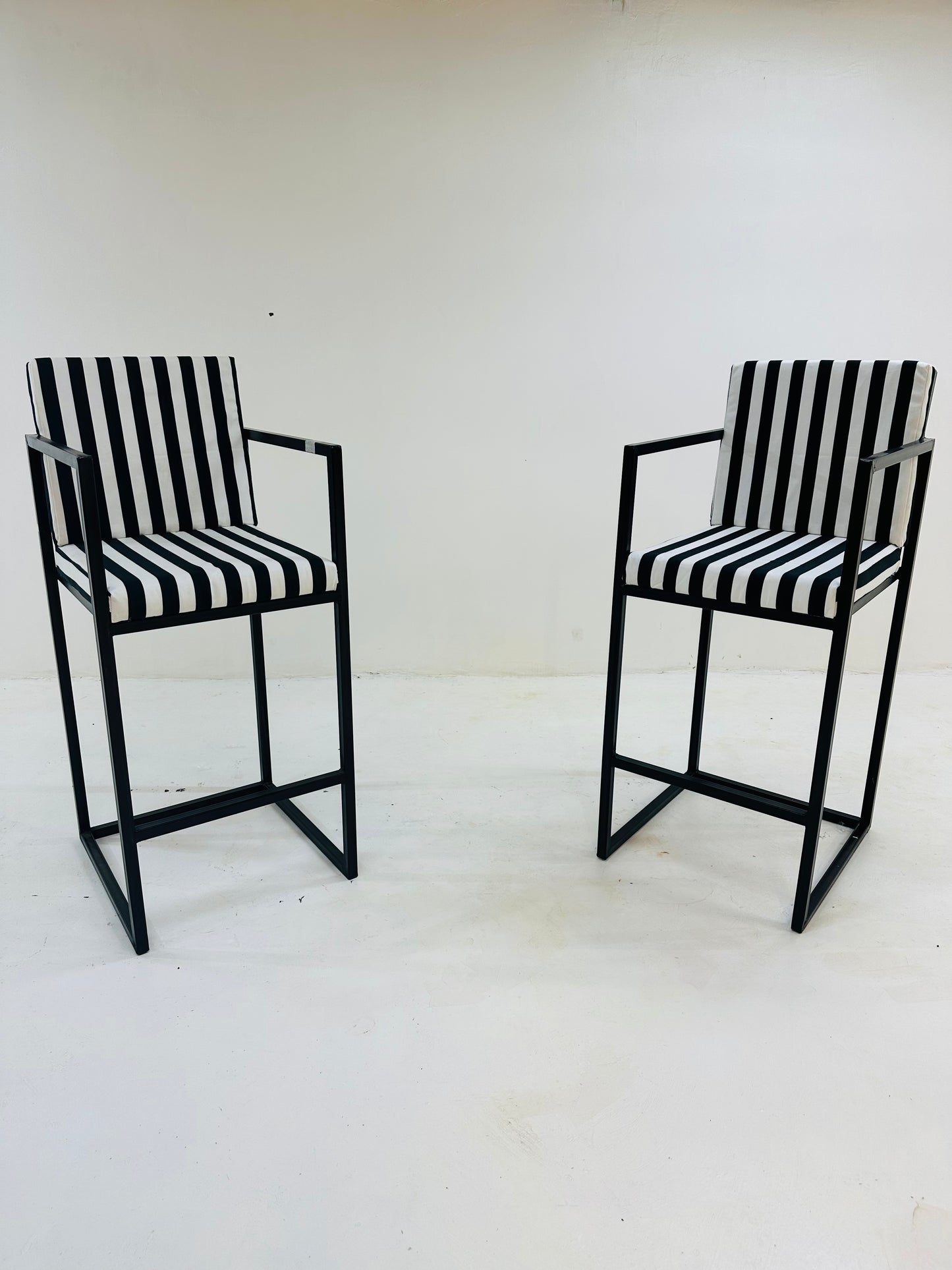 The Lustra Bar stool