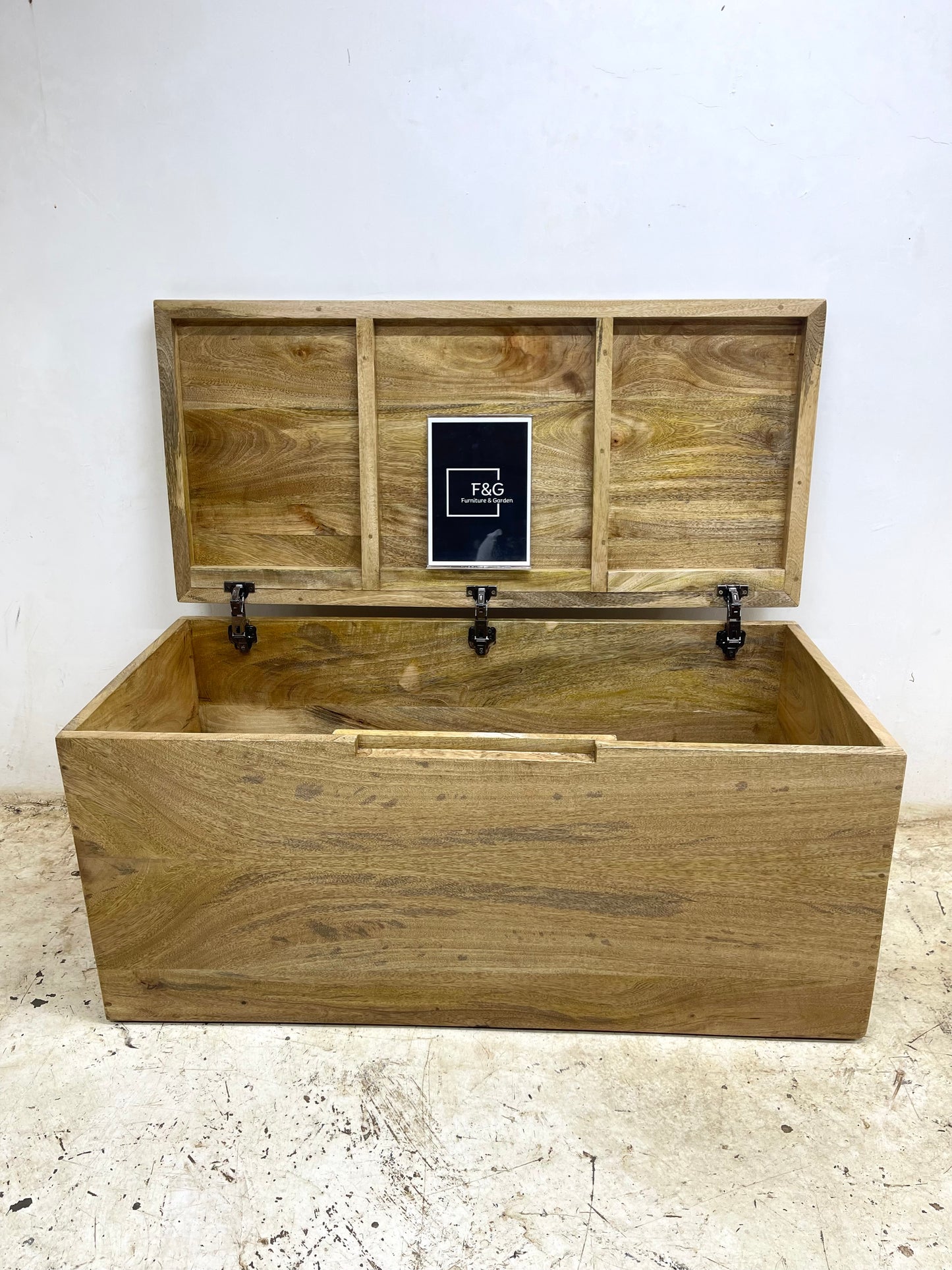 The Kura chest Console