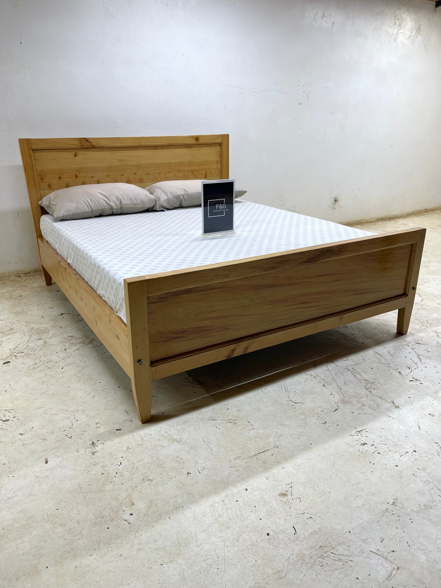 The Celestia Bed