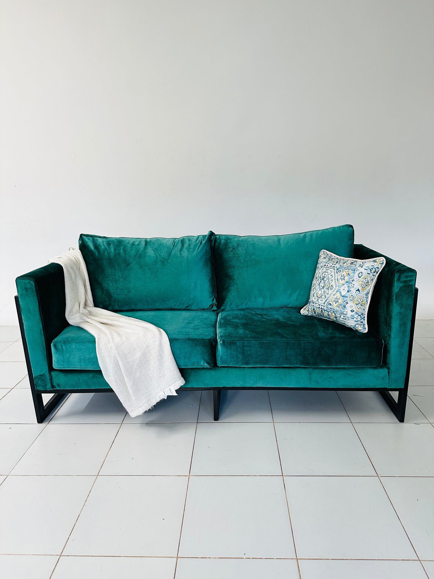 The Verdeluxe Sofa