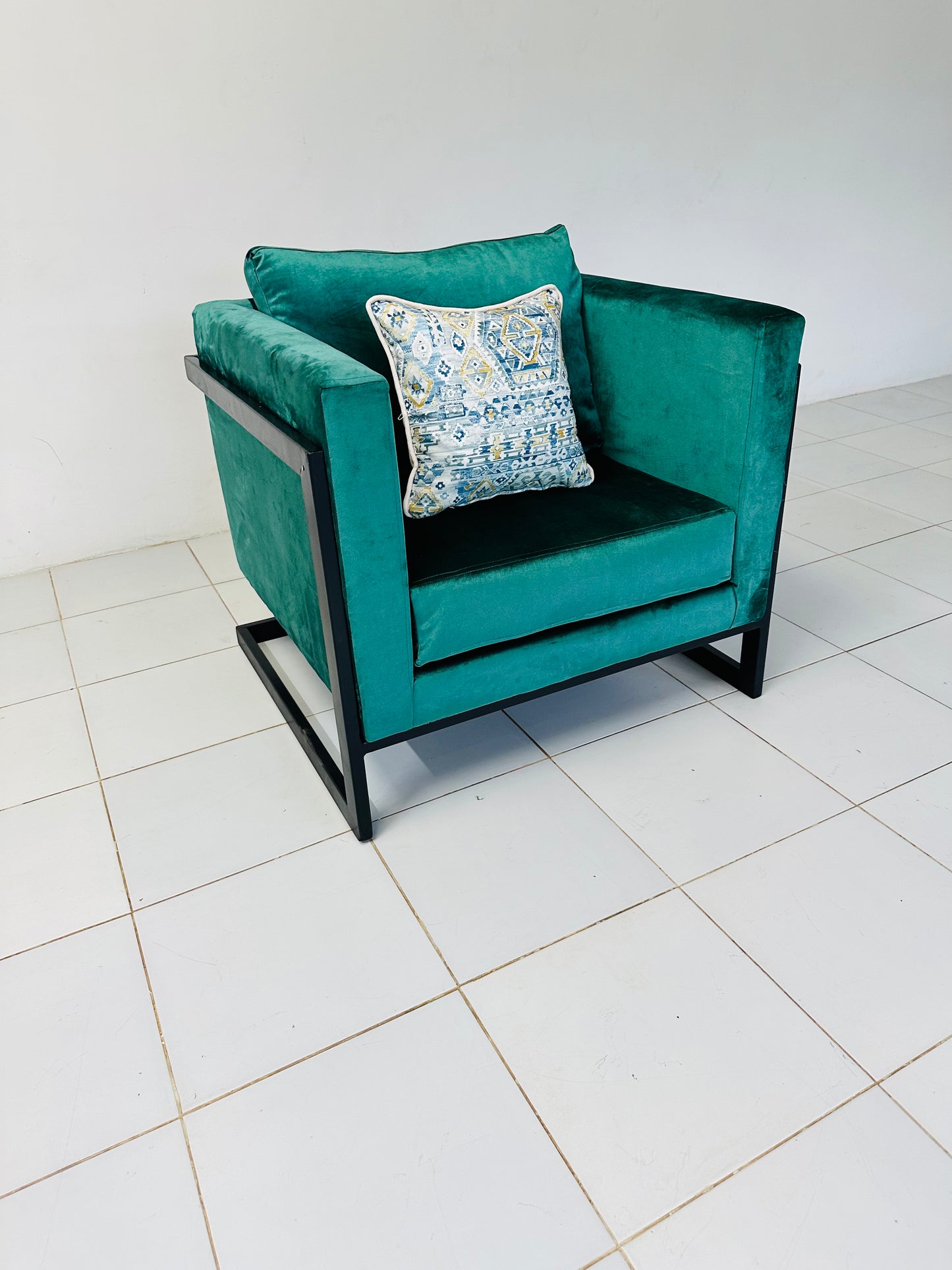 The Verdeluxe Sofa