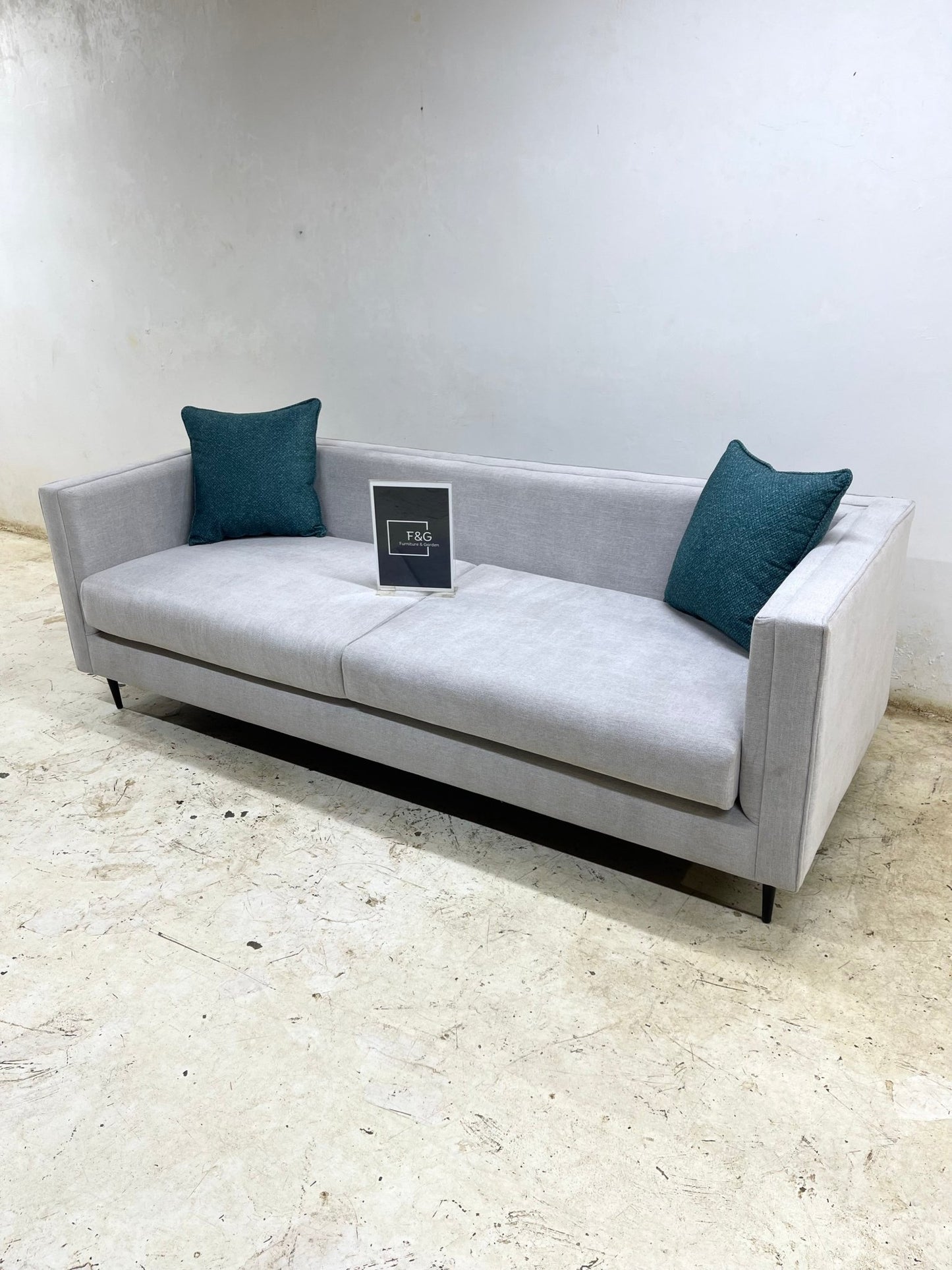 The Ashford Sofa - Furniture & Garden