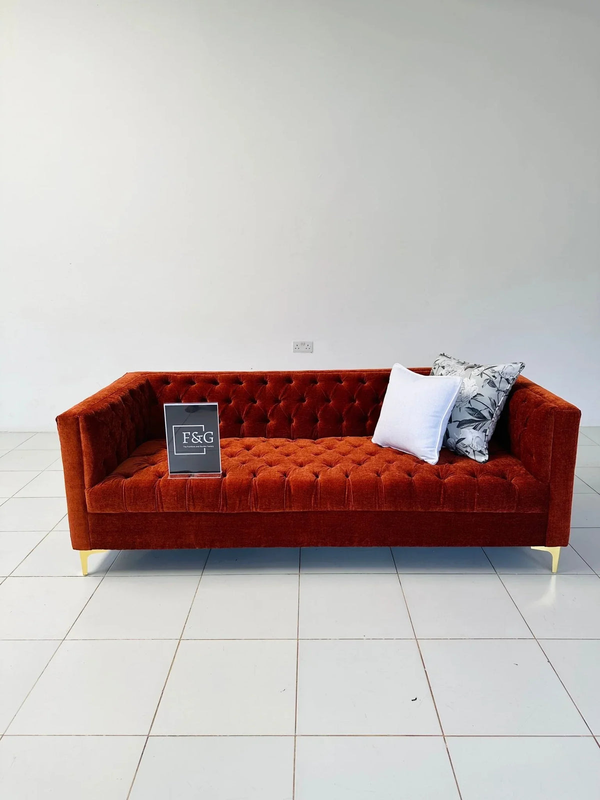 The Boxa Chesterfield Sofa - Furniture & Garden