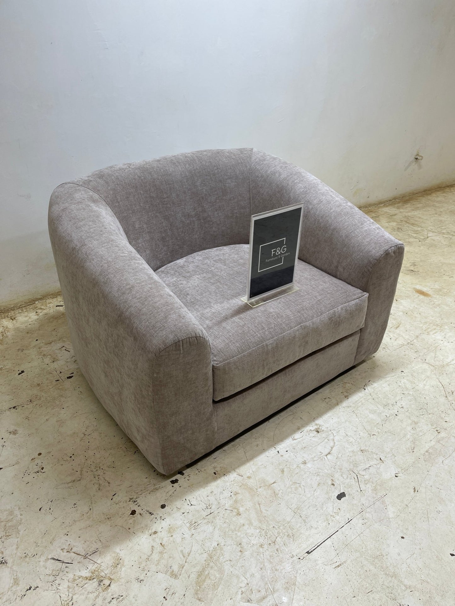 The Fiona Sofa - Furniture & Garden
