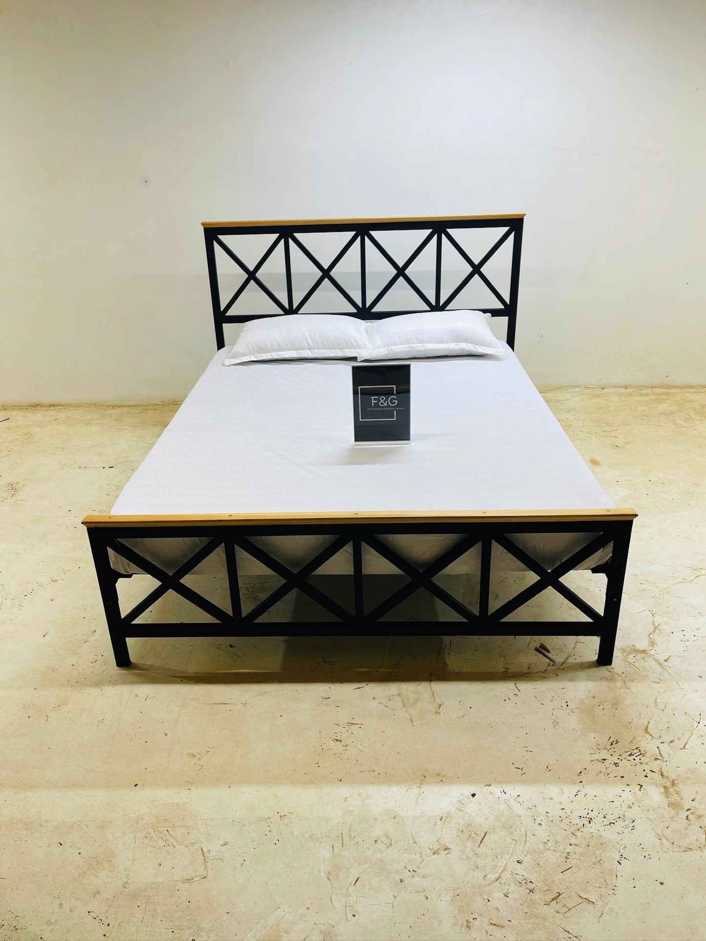 The Imperia Bed - Furniture & Garden