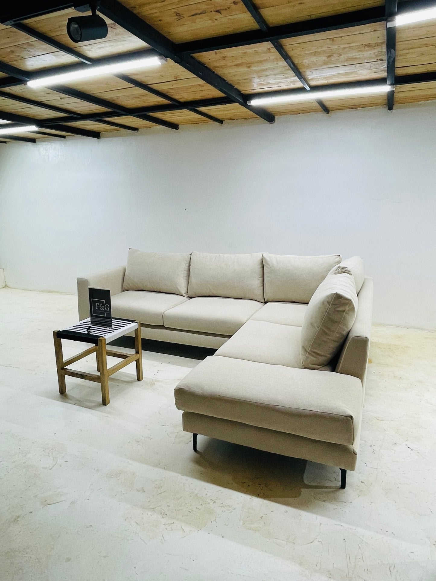 The Keanu Sectional Sofa - Furniture & Garden