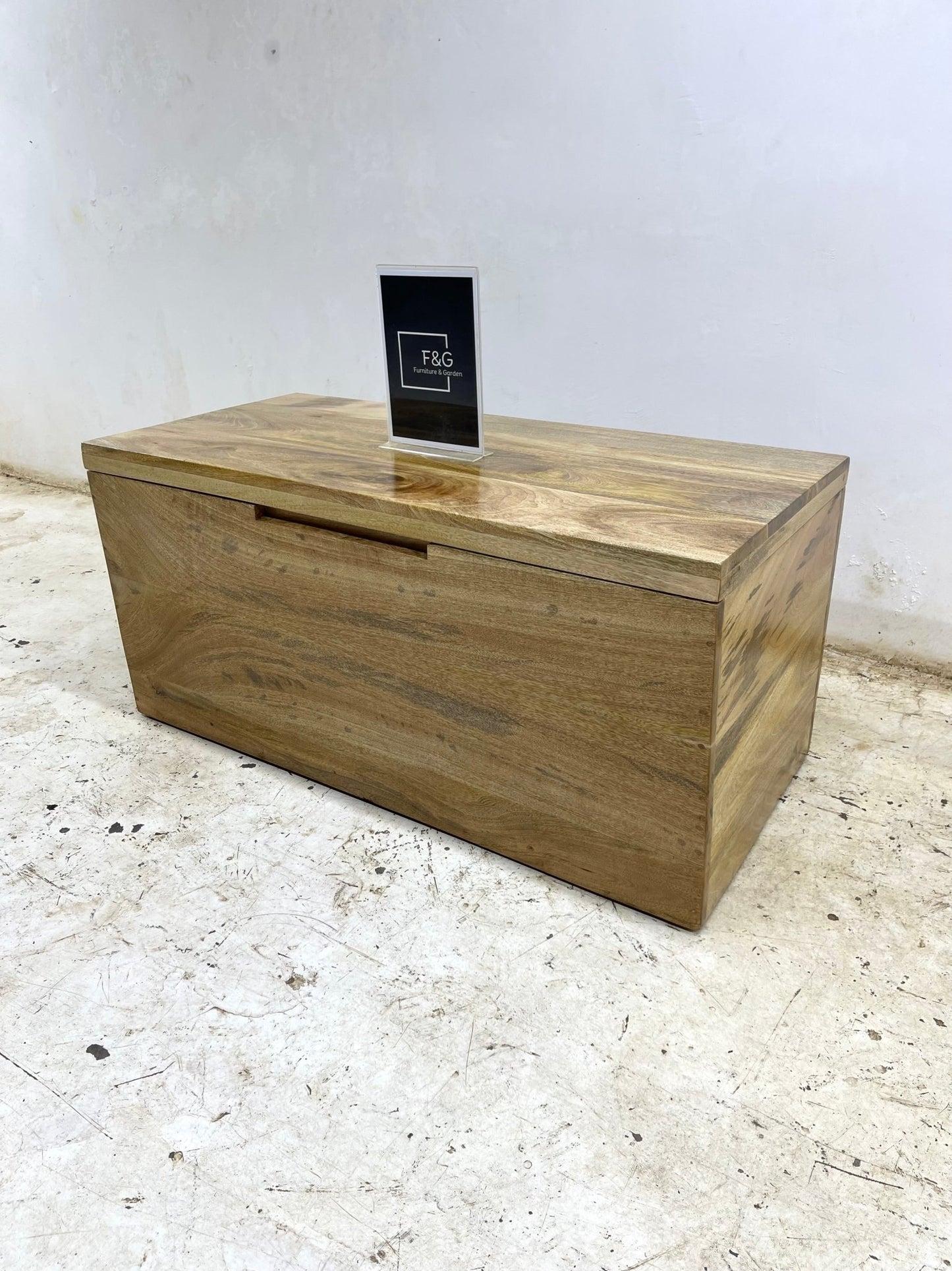 The Kura chest Console - Furniture & Garden