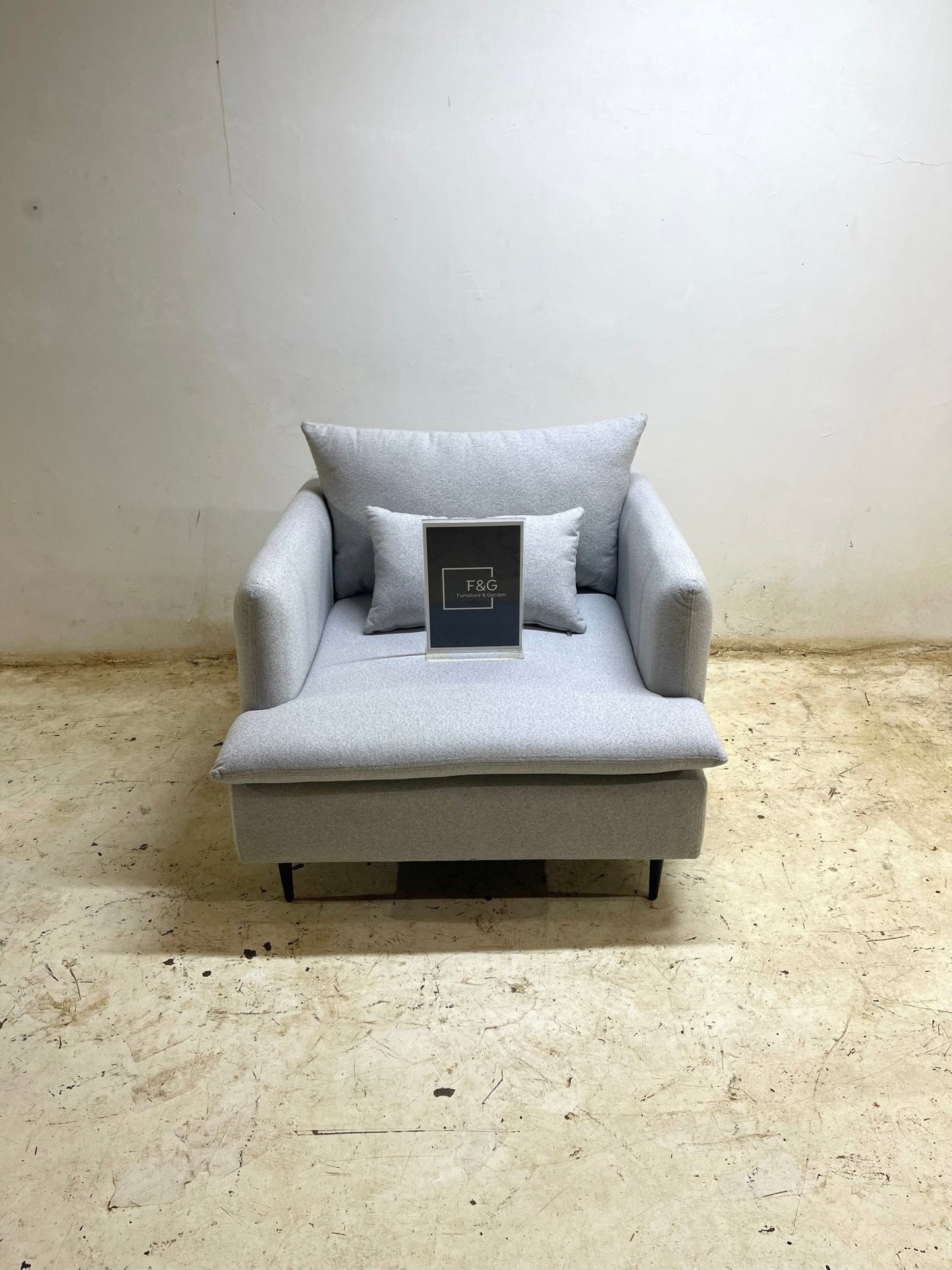 The Lamuria Sofa - Furniture & Garden