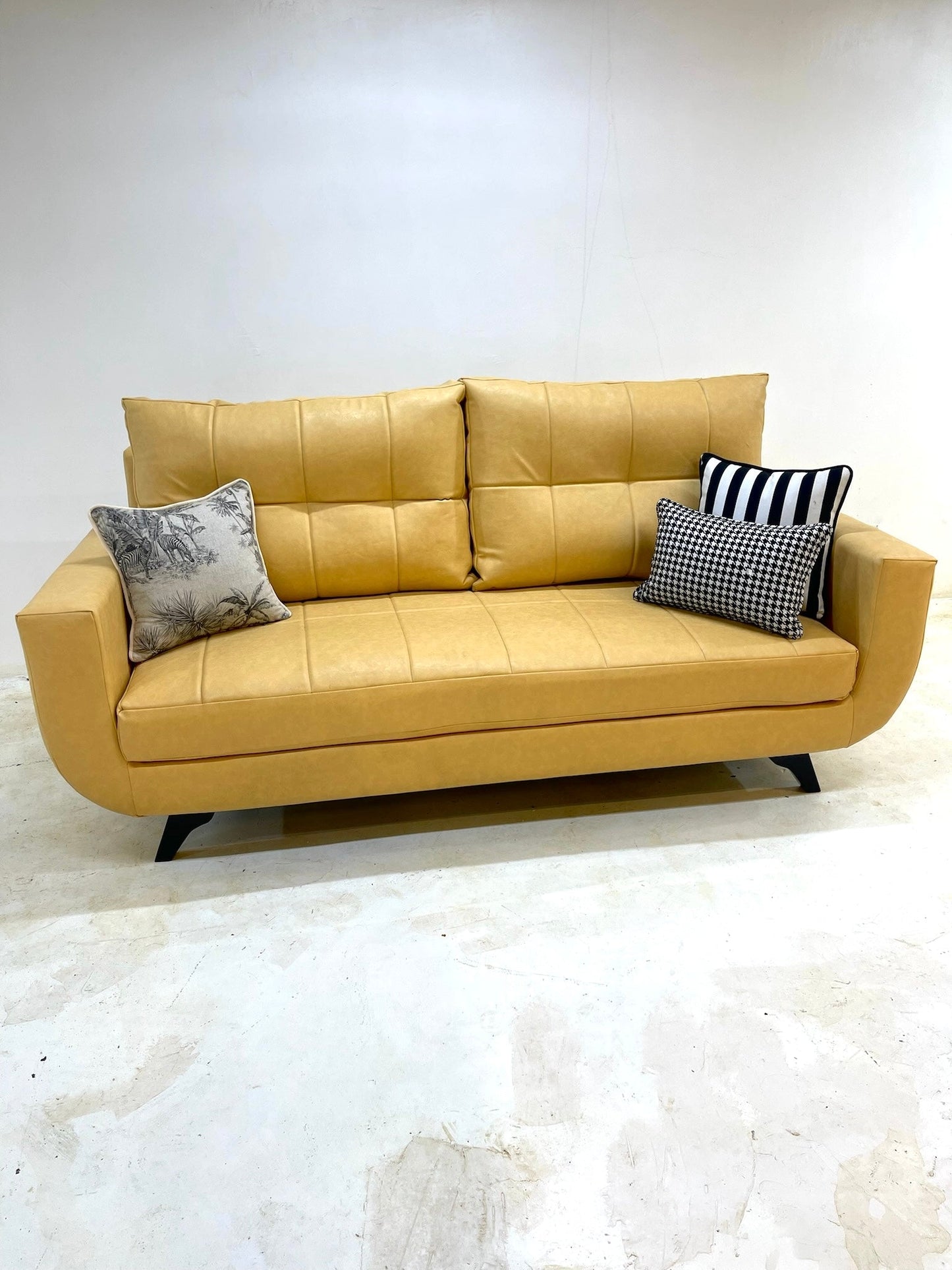 The Pora Couch - Furniture & Garden
