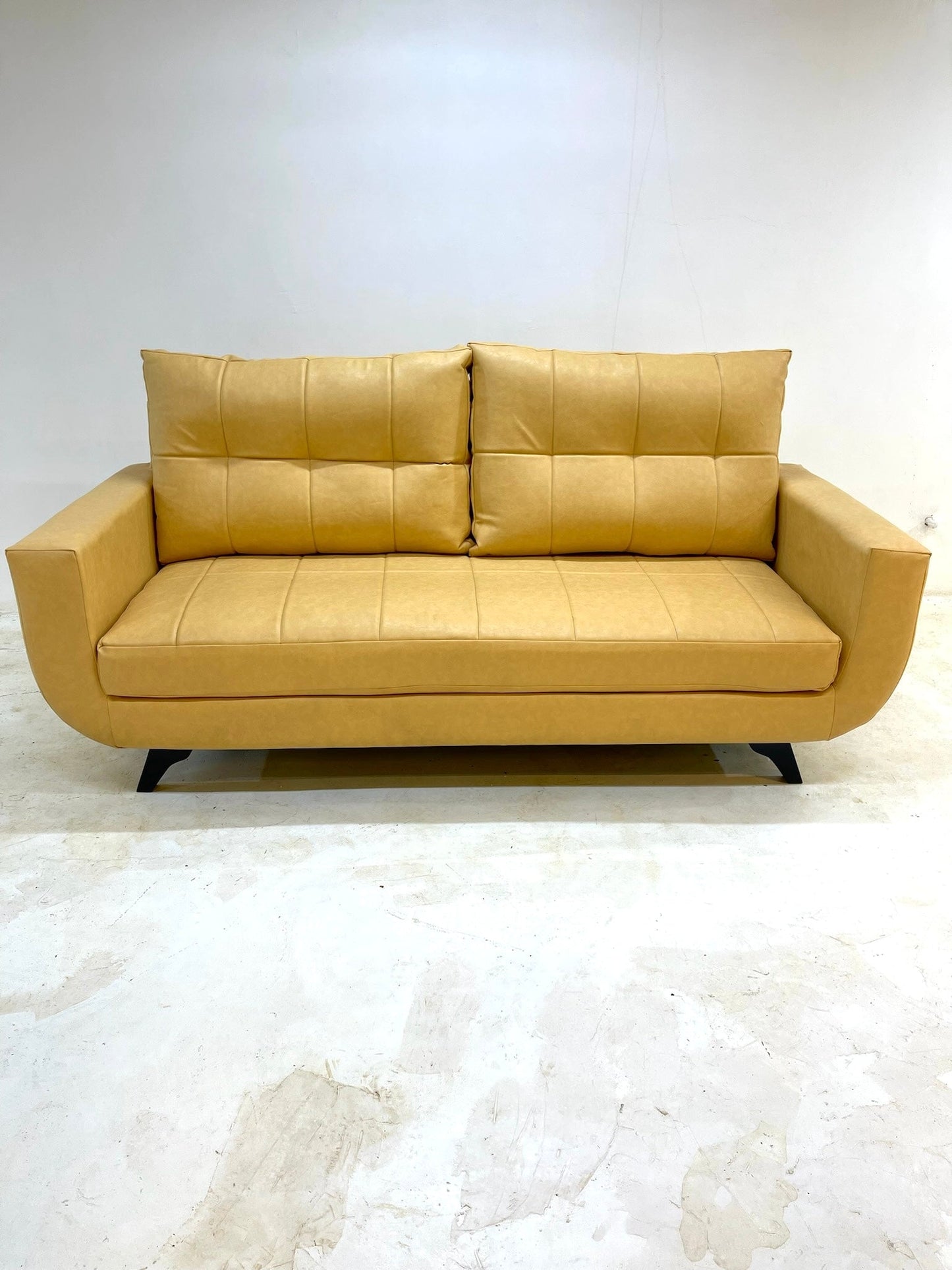 The Pora Couch - Furniture & Garden
