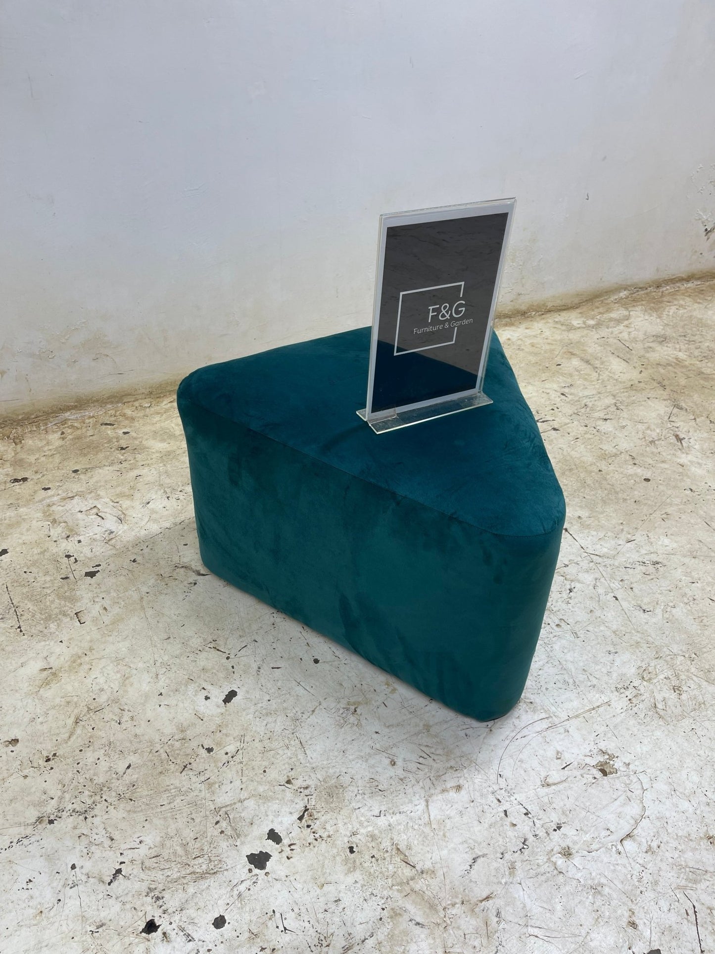 The Trine Ottoman - Furniture & Garden