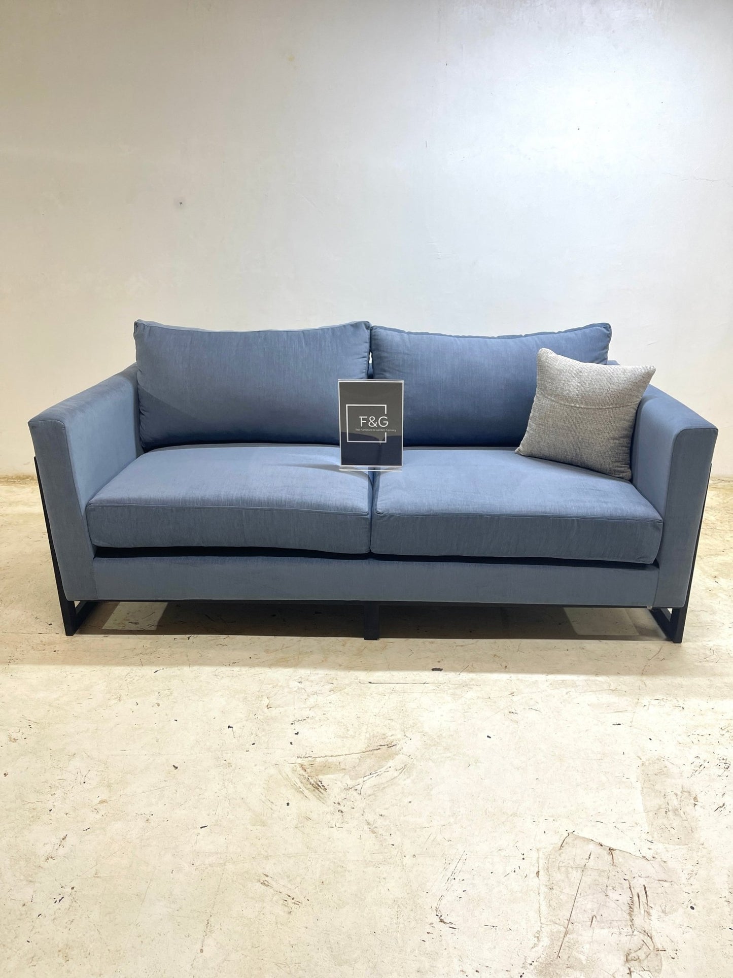 The Verdeluxe Sofa - Furniture & Garden