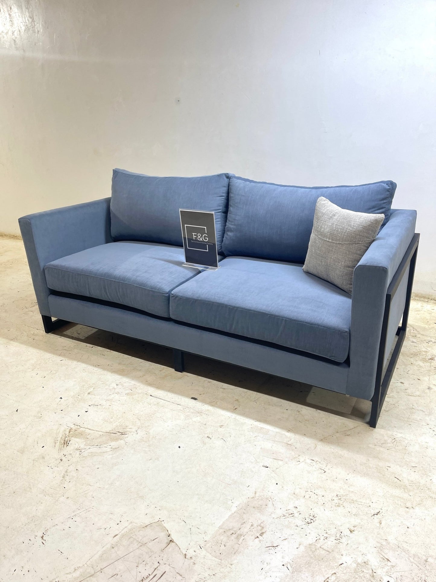 The Verdeluxe Sofa - Furniture & Garden