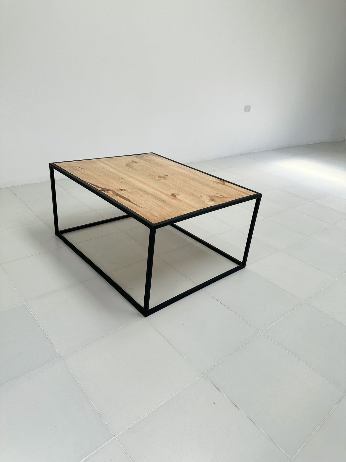 The Pine Coffee table - Furniture & Garden