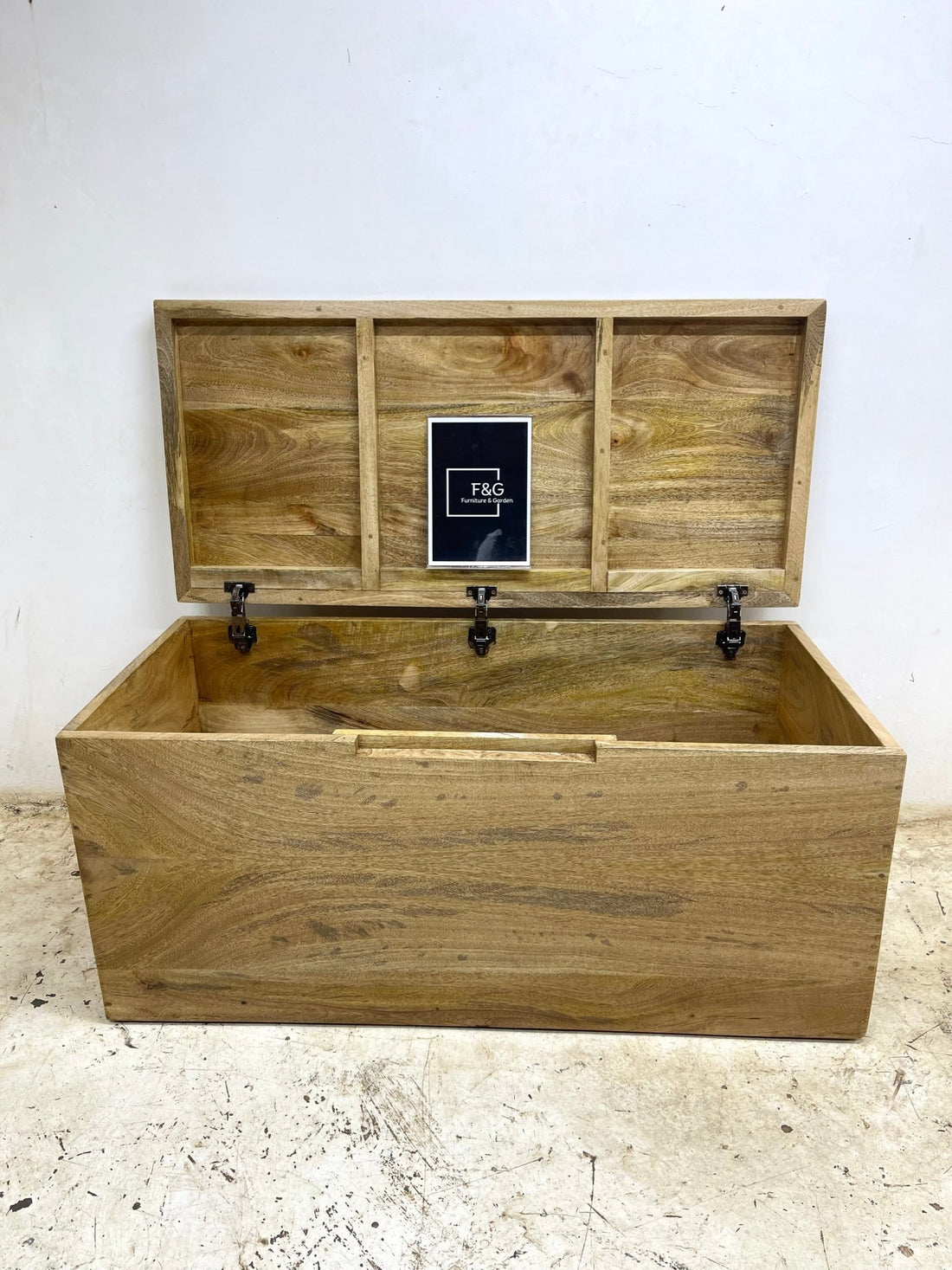 Conspicuously under the Radar. - Furniture & Garden