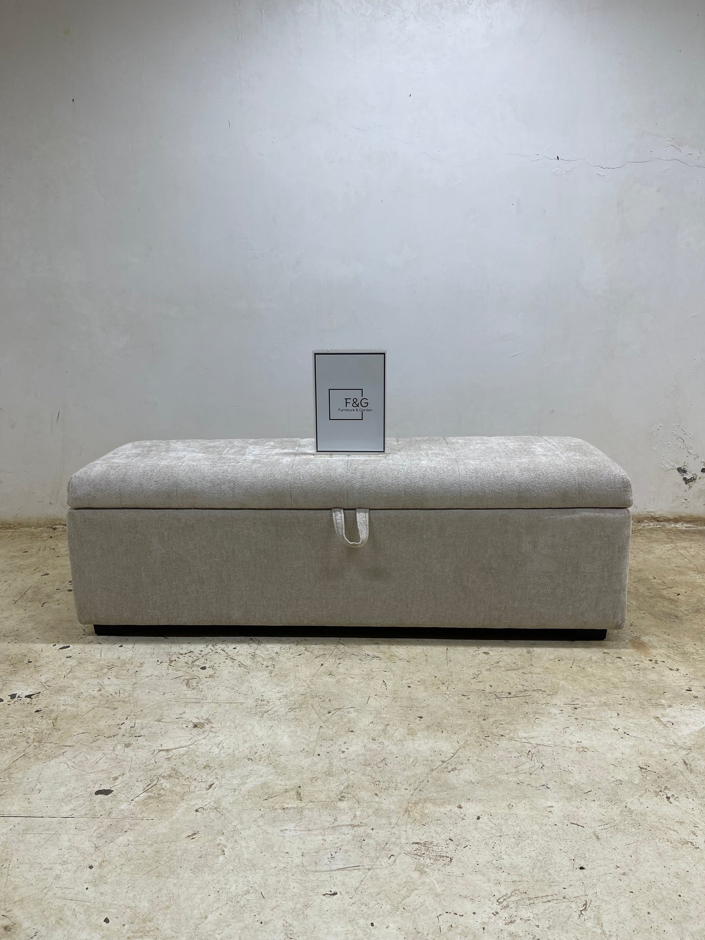 The Oslo Storage Bench.