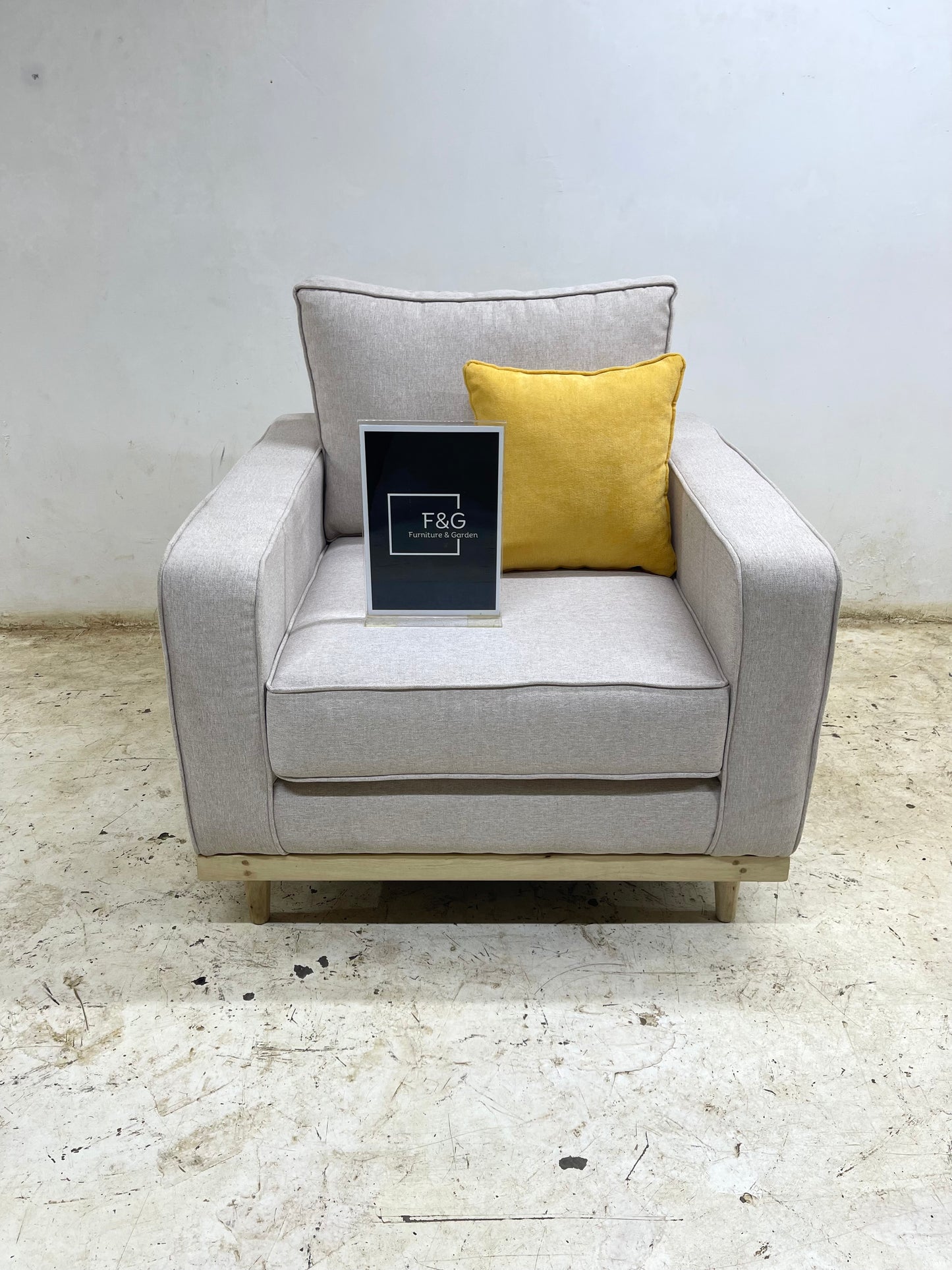 The Zari Sofa