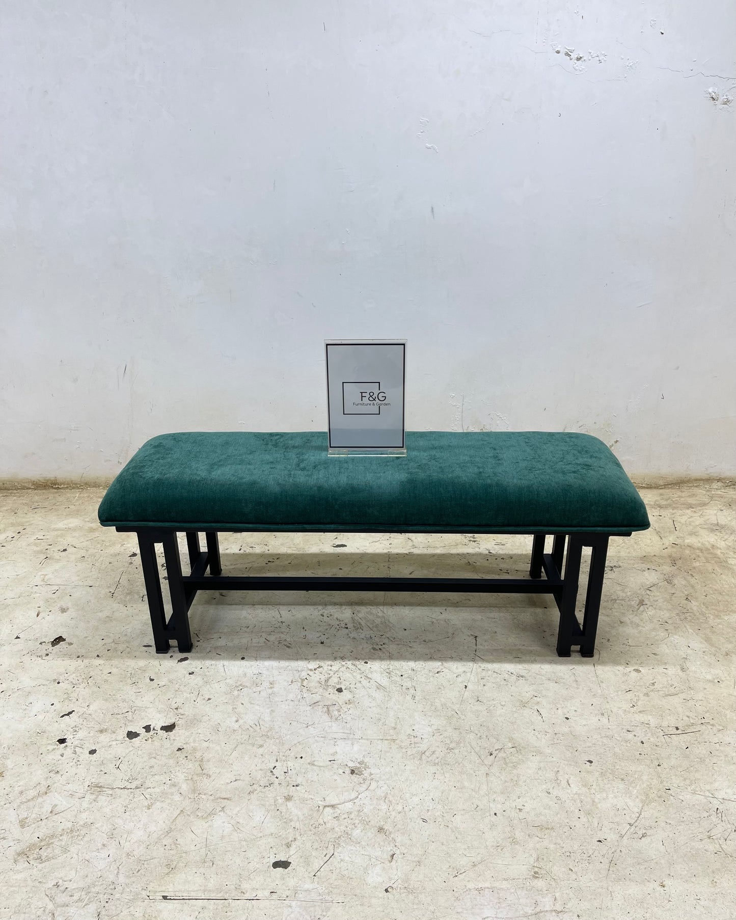 The Ezlyn Bench.