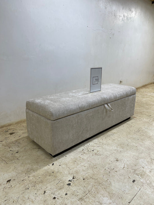 The Oslo Storage Bench.