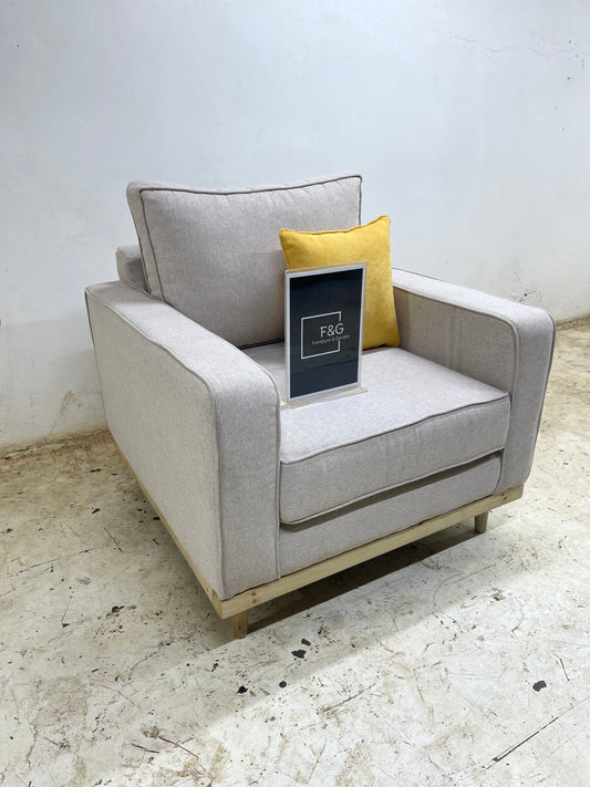 The Zari Sofa