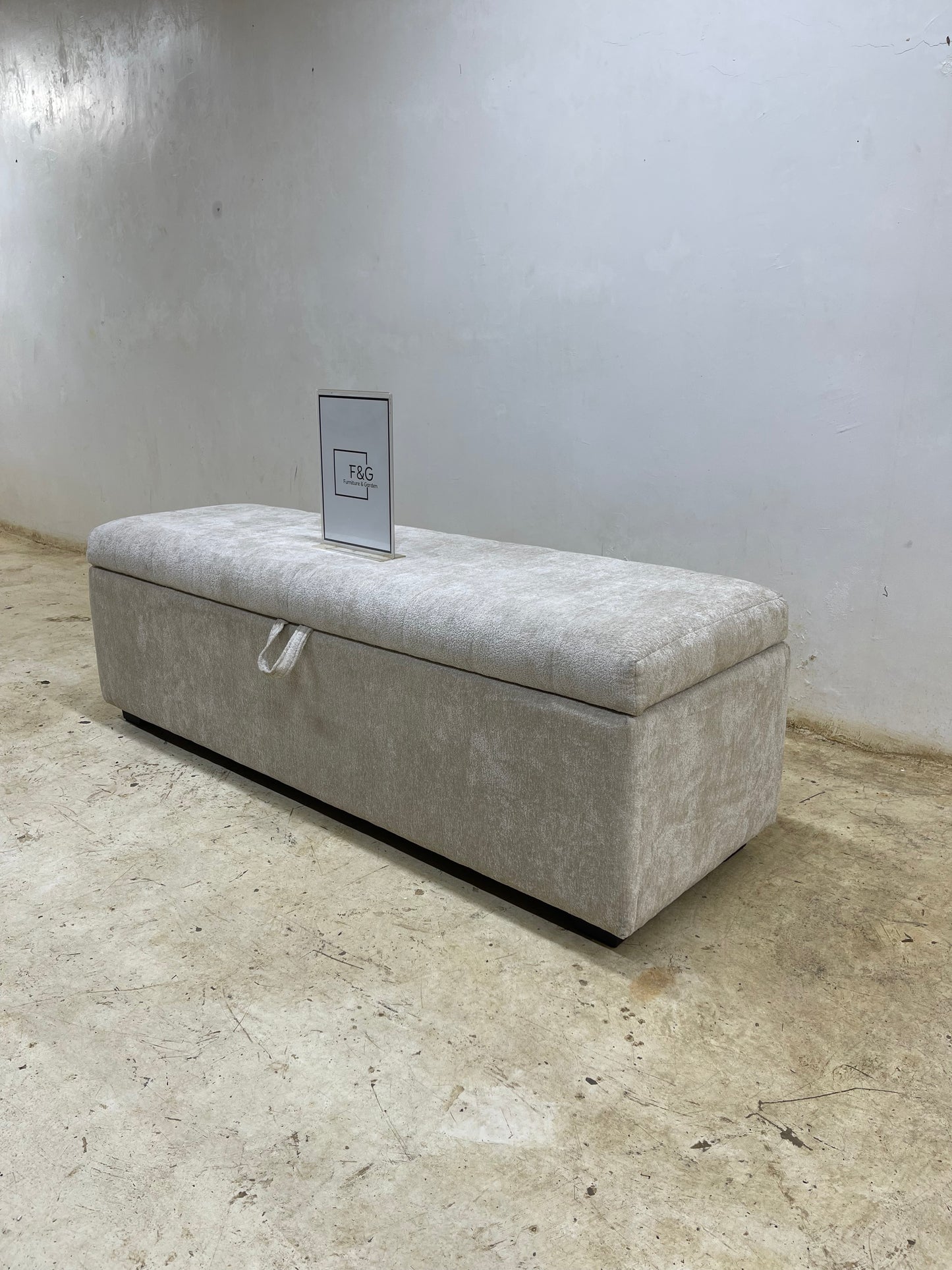 The Oslo Storage Bench.
