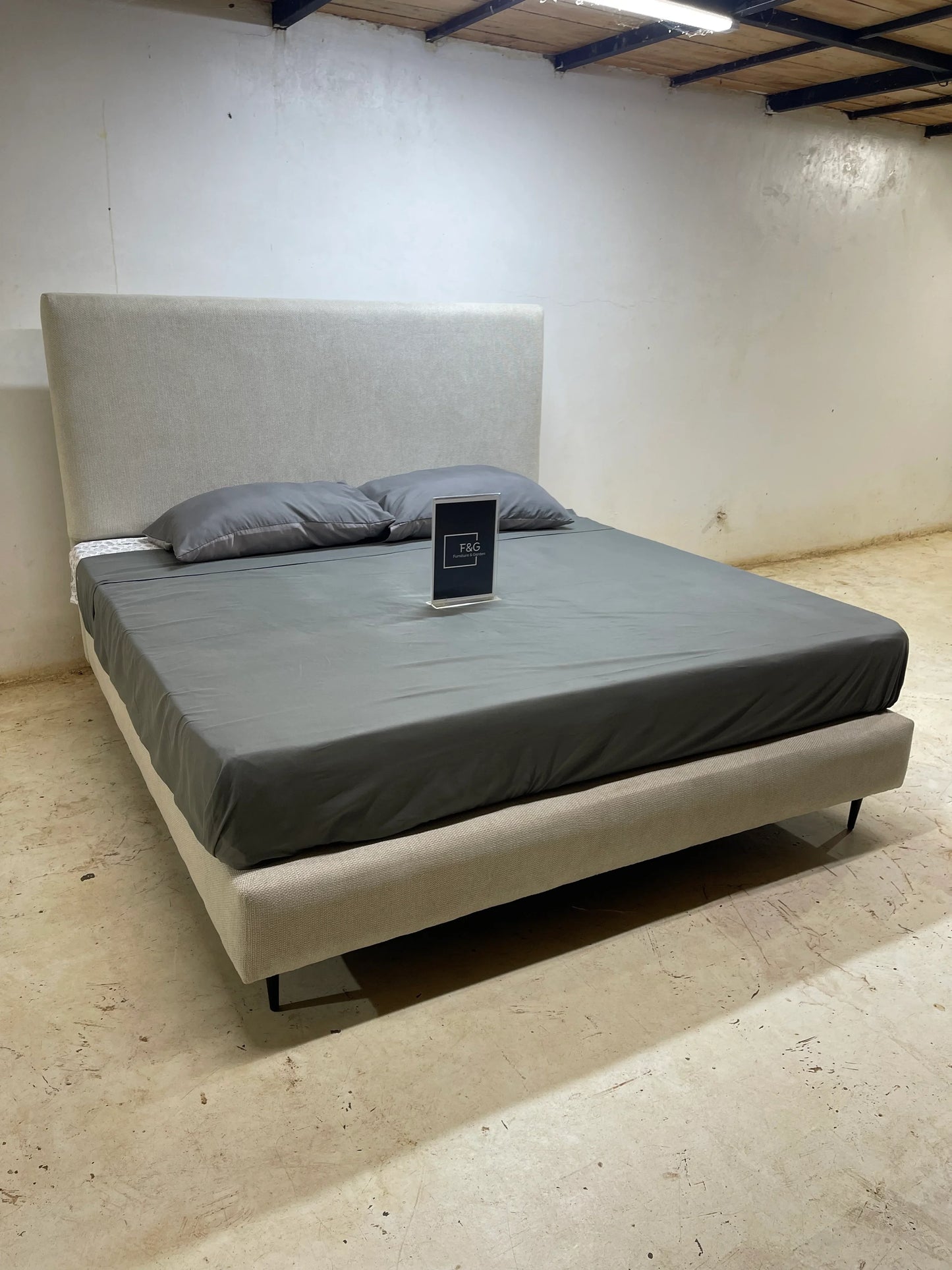 The Liora Bed