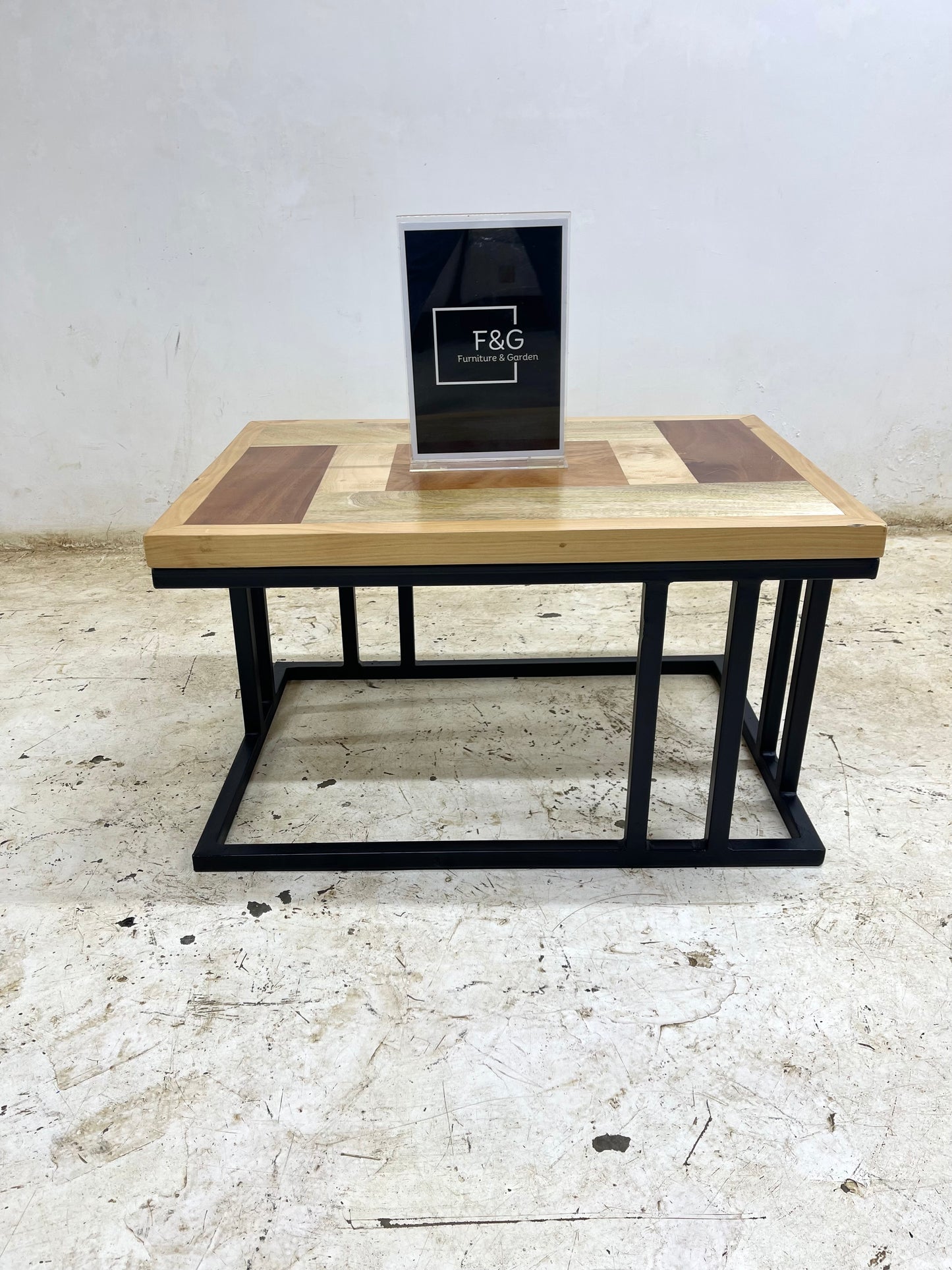 The Valdur Coffee Table