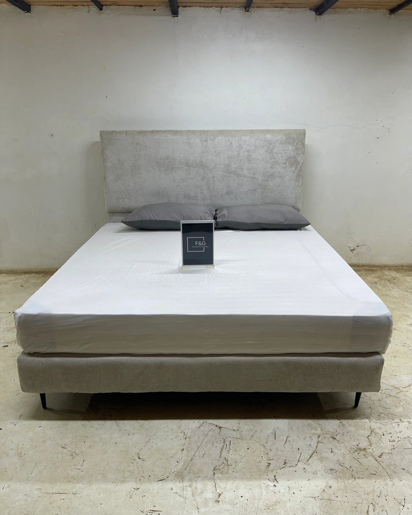 The Liora Bed