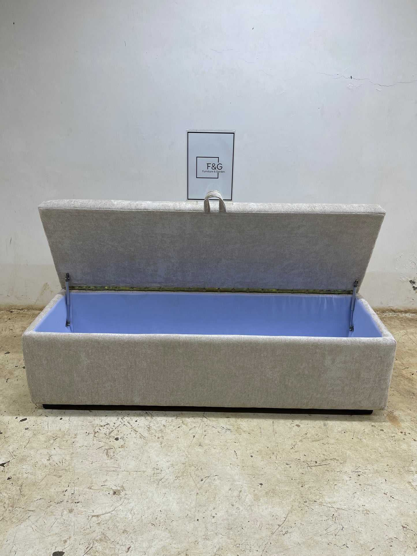 The Oslo Storage Bench.