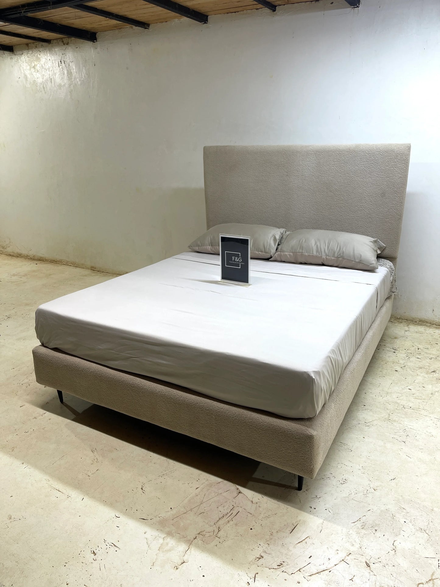 The Liora Bed