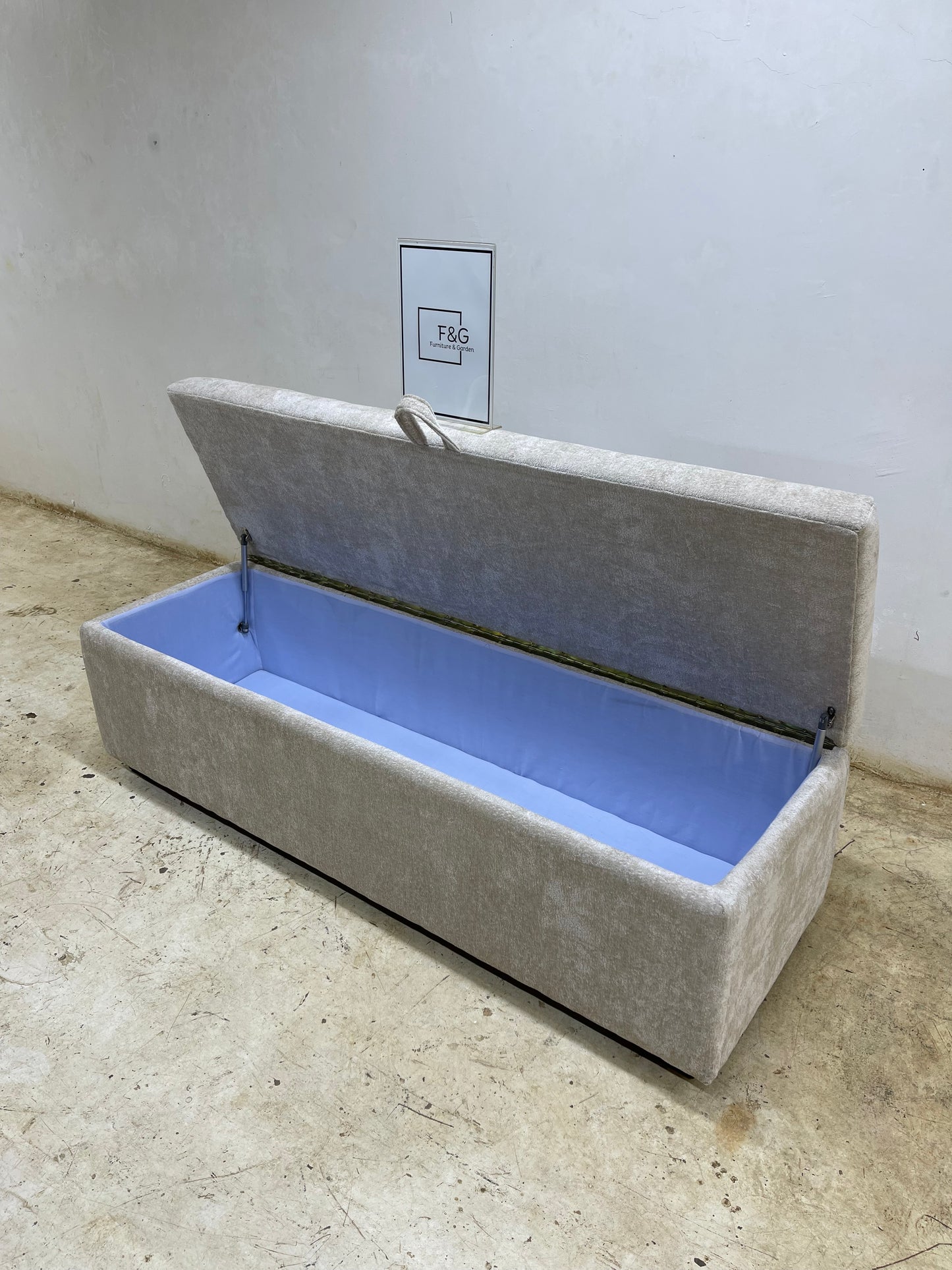 The Oslo Storage Bench.