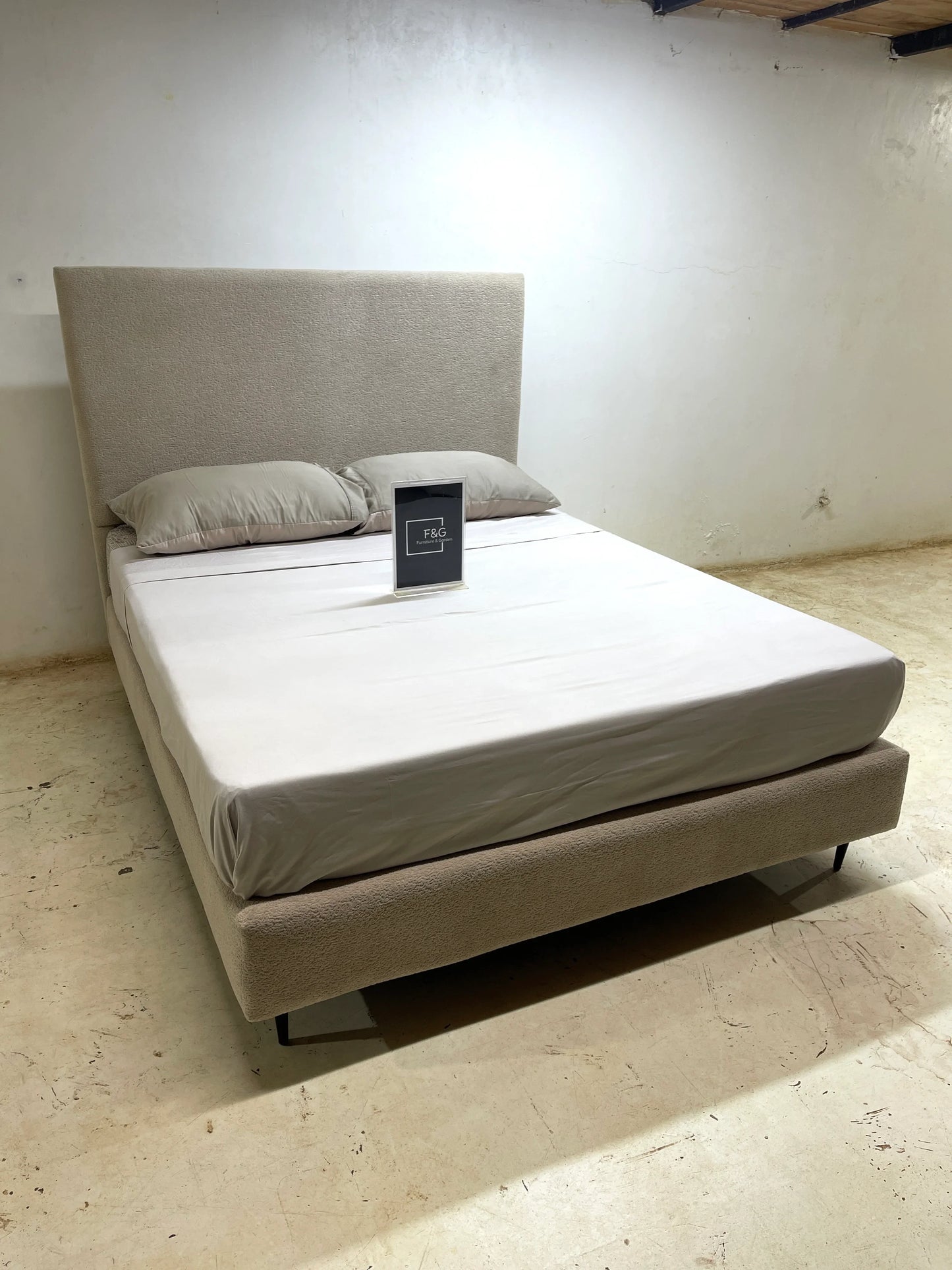 The Liora Bed