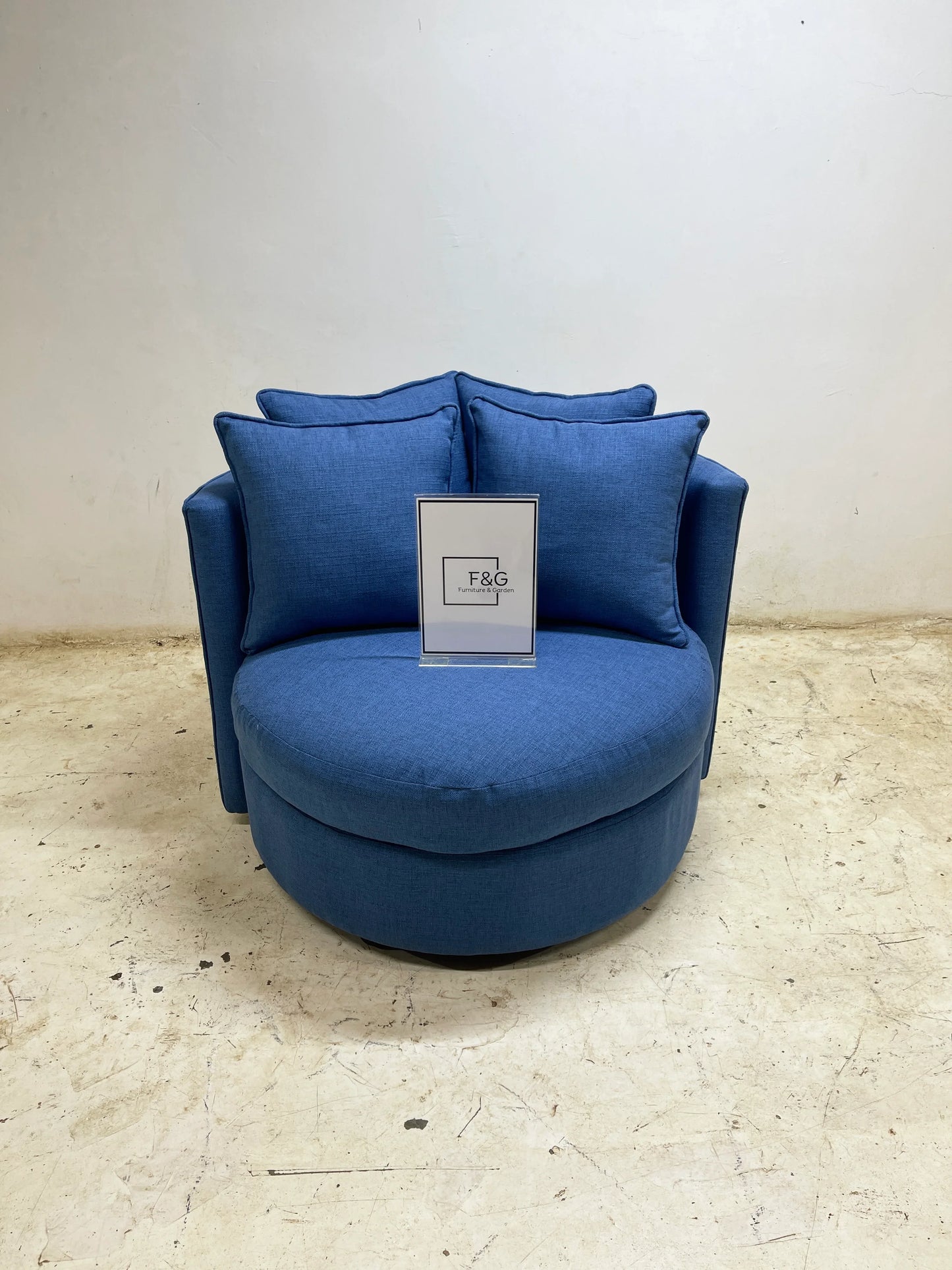 The Gibbous Armchair
