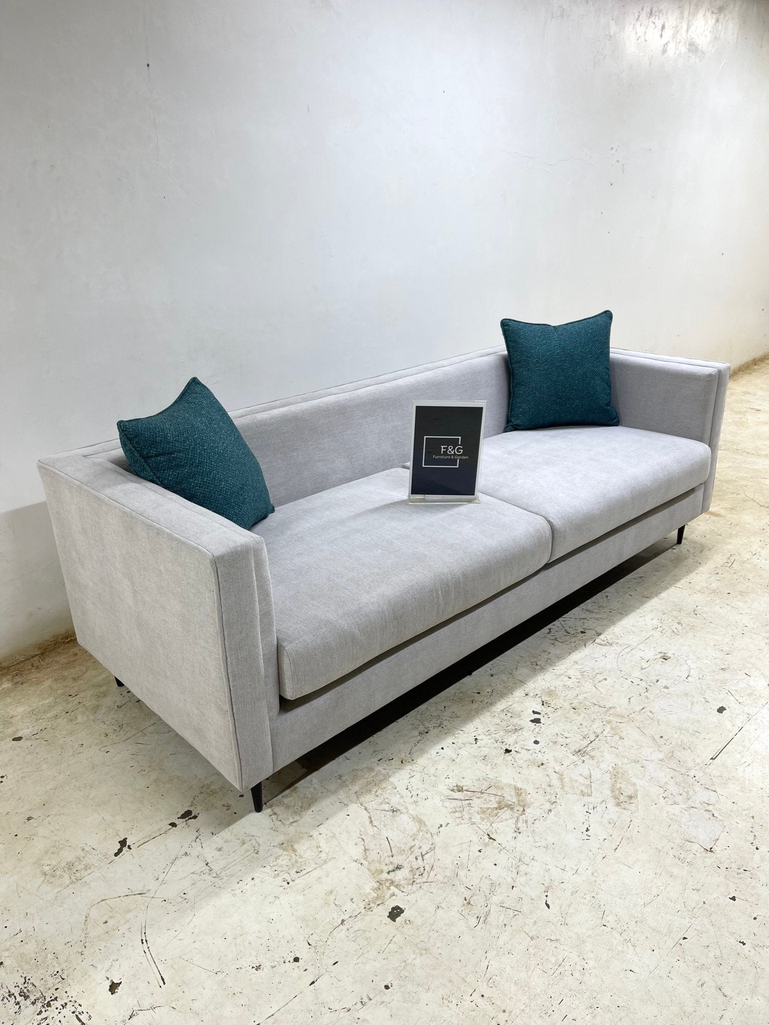 The Ashford Sofa - Furniture & Garden