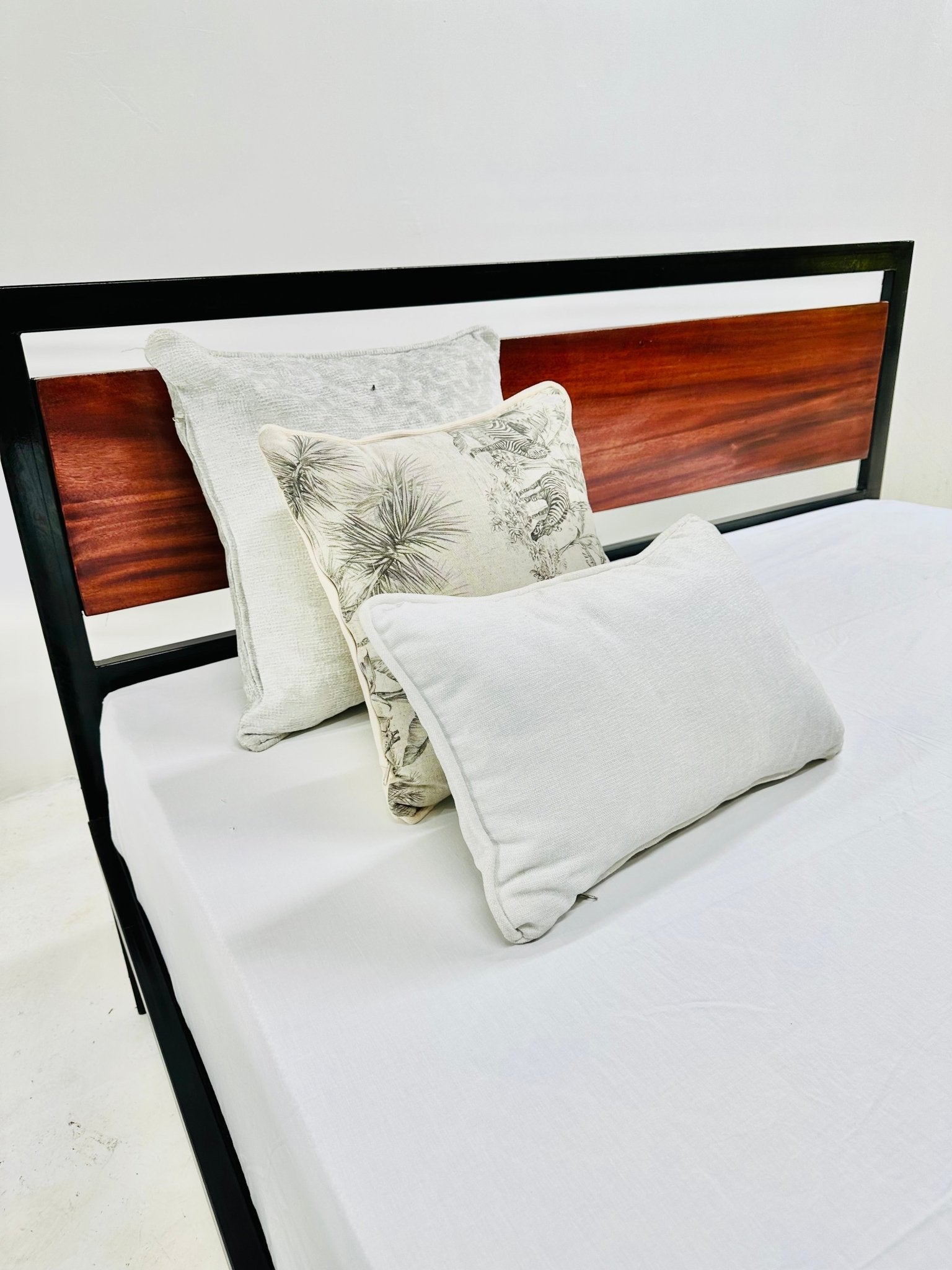 The Aurora Bed - Furniture & Garden