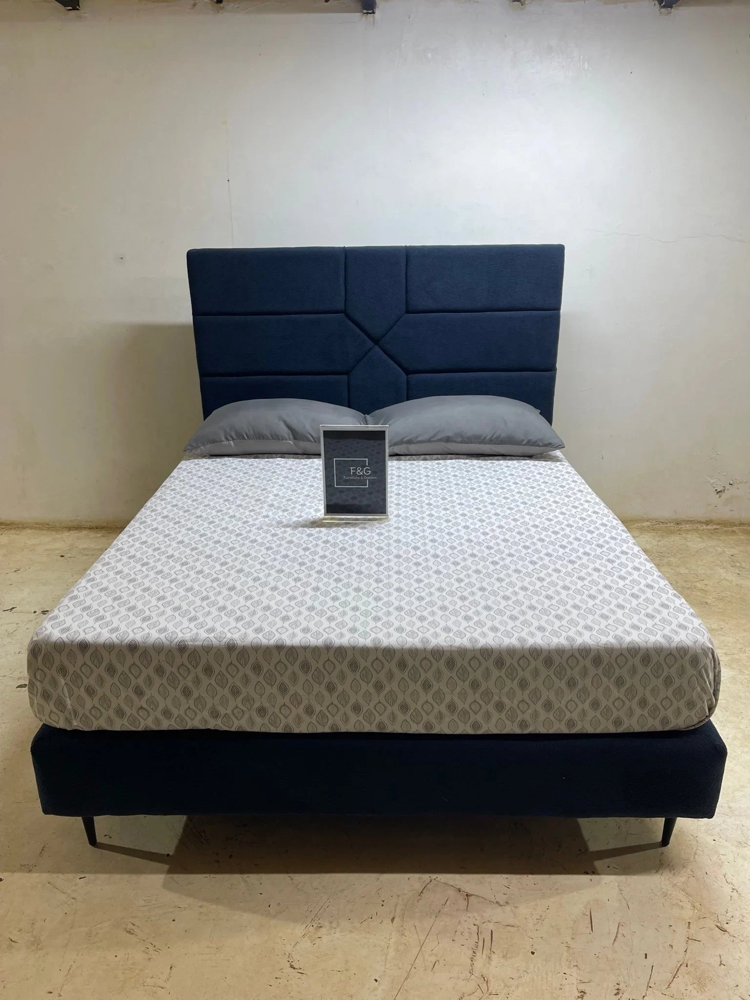 The Eleanor Bed - Furniture & Garden