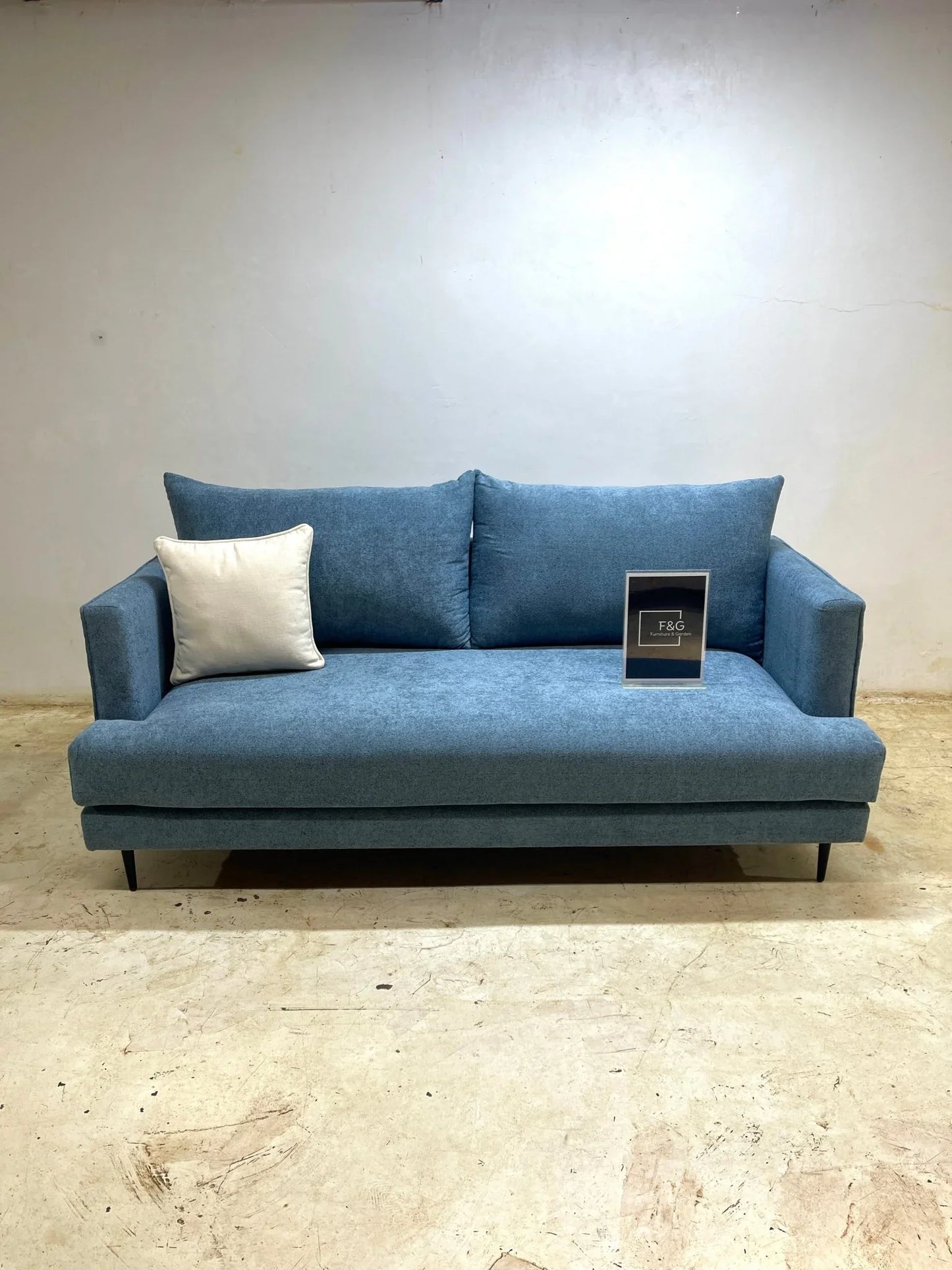 The Laroma Sofa - Furniture & Garden