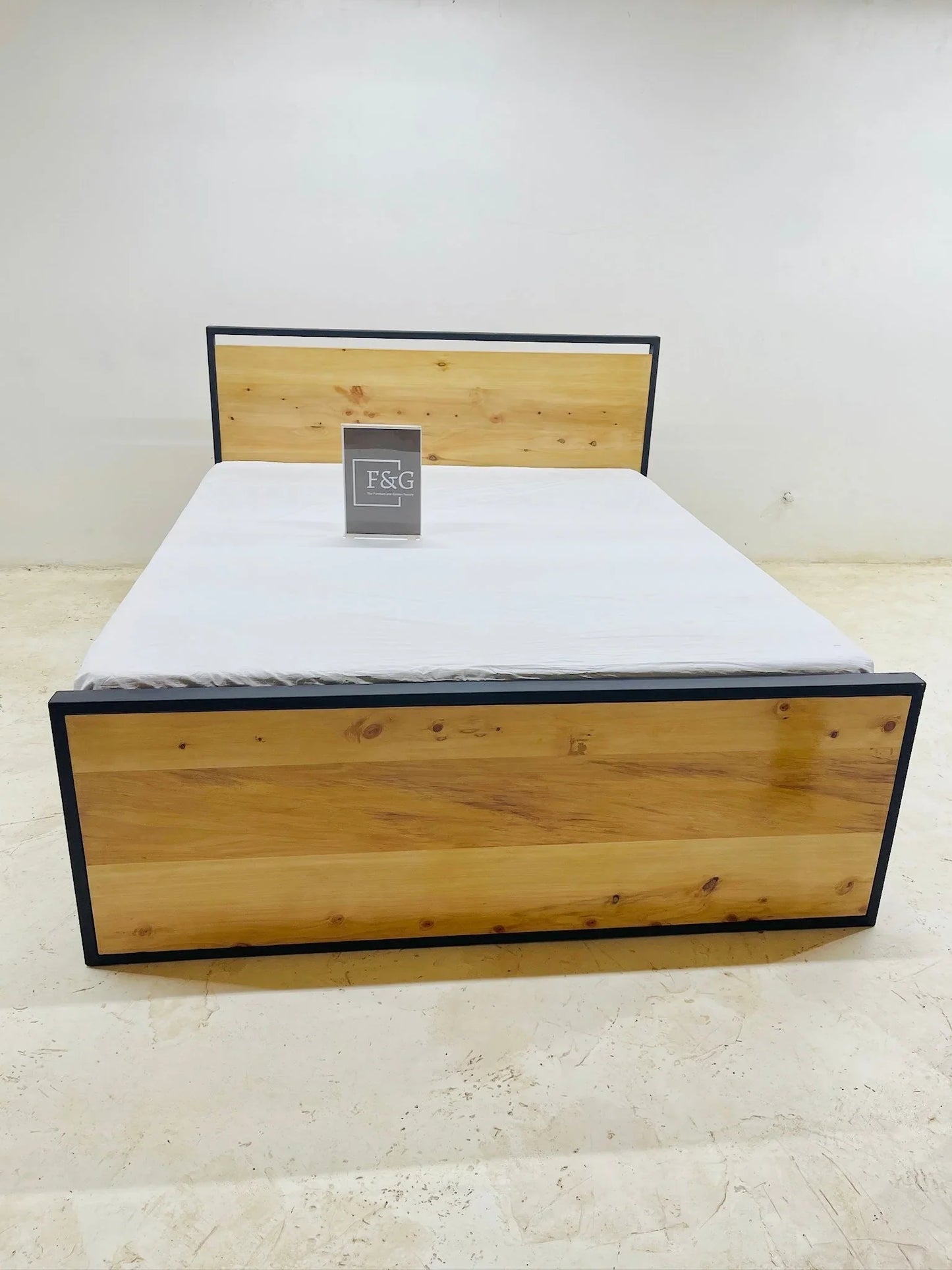 The Nestle Bed - Furniture & Garden