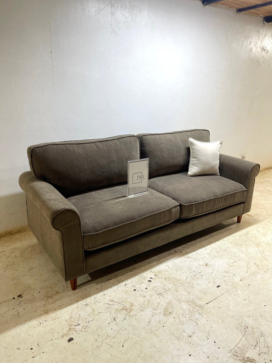 The Valentis Sofa - Furniture & Garden